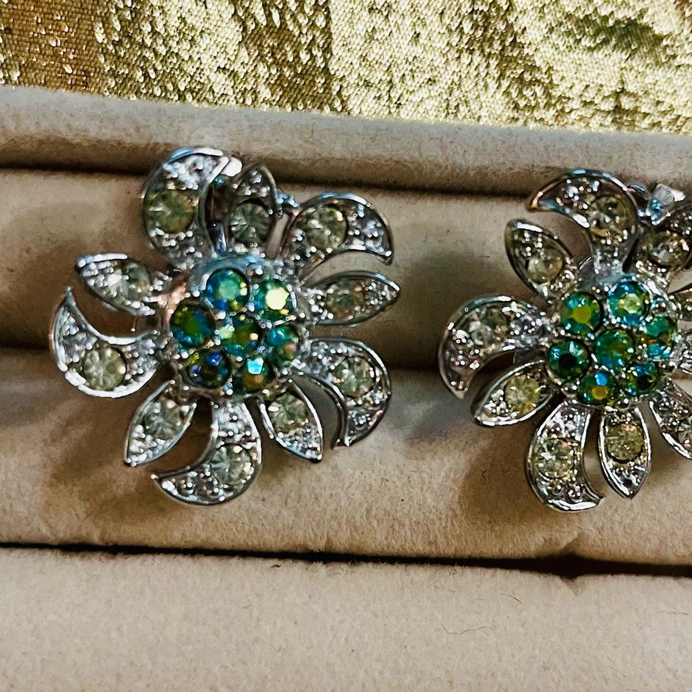Vintage Elegant Silver and Green Floral Clip On Earrings